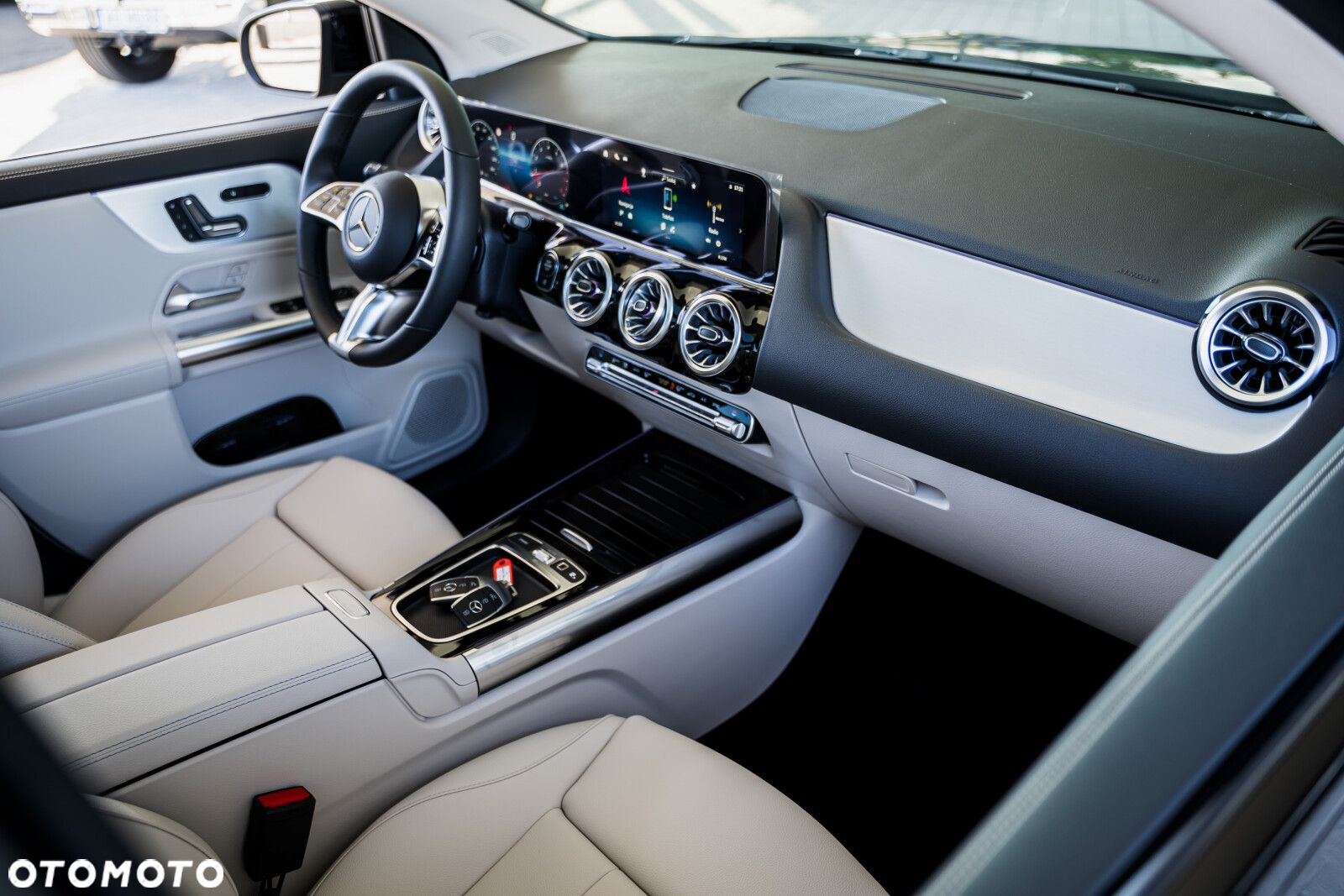 Mercedes-Benz GLA - 14