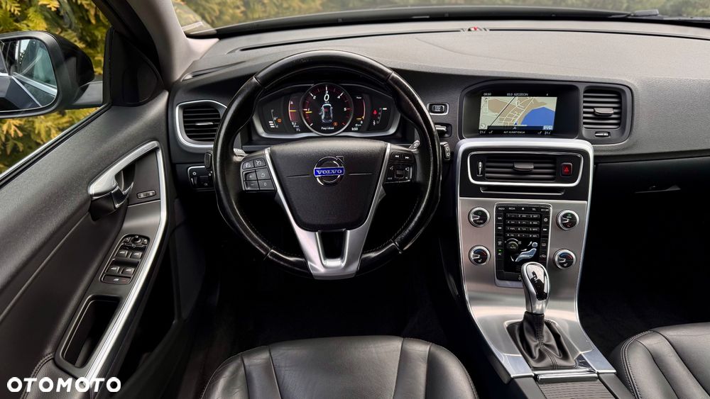 Volvo V60 D4 Geartronic Momentum - 5