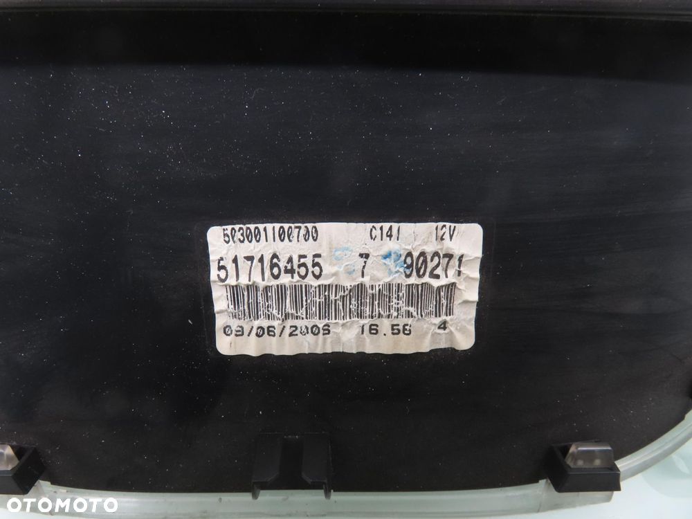 LICZNIK FIAT GRANDE PUNTO (199_) 1.3 D Multijet 90 - 199 A3.000 51716455 - 4