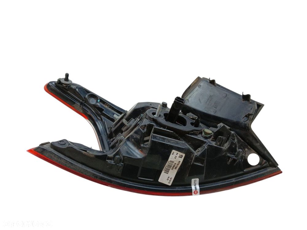 LAMPA PRAWY TYŁ PEUGEOT 308 II T9 (2014-2017) 1.6 BlueHDI 120KM 9677817580 - 2