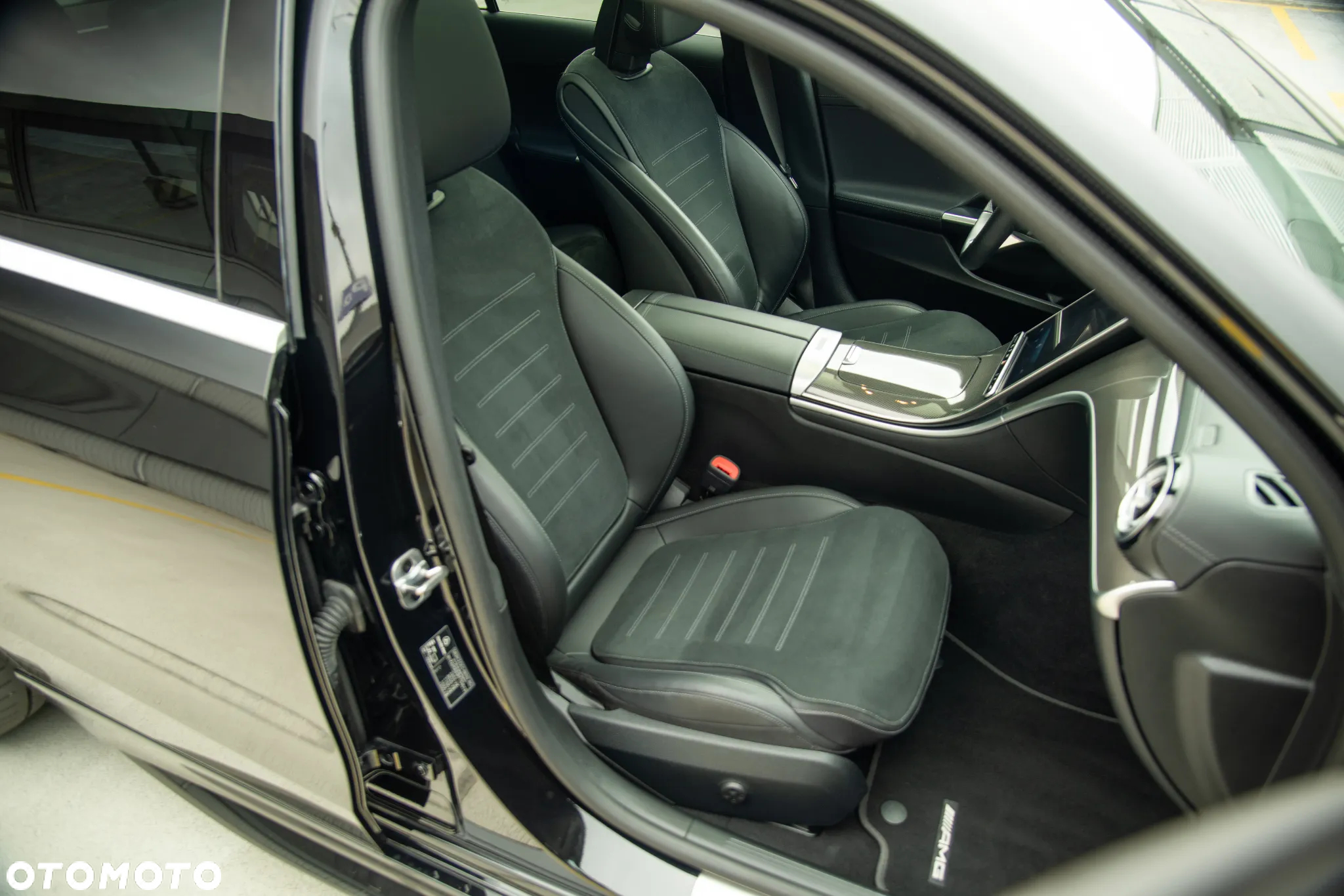 Mercedes-Benz Klasa C 300 e 9G-TRONIC Edition AMG Line - 35