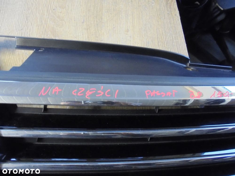 VW PASSAT B8 GRILL - 2