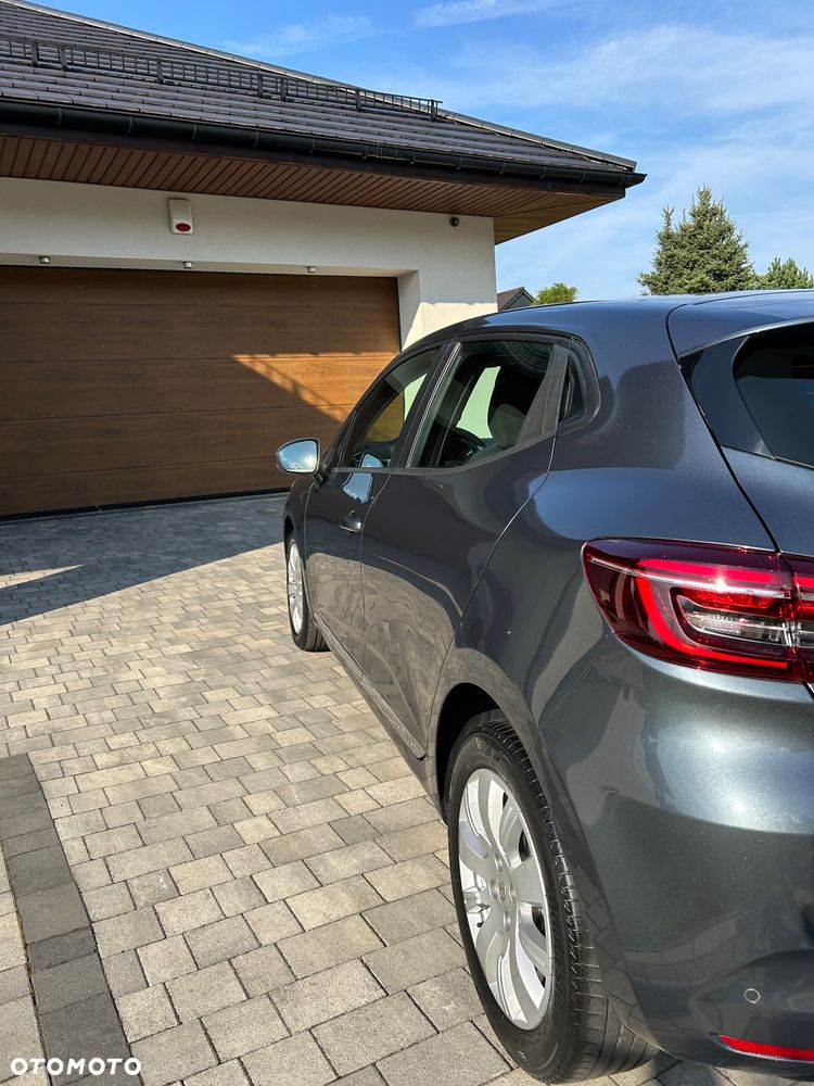 Renault Clio - 11
