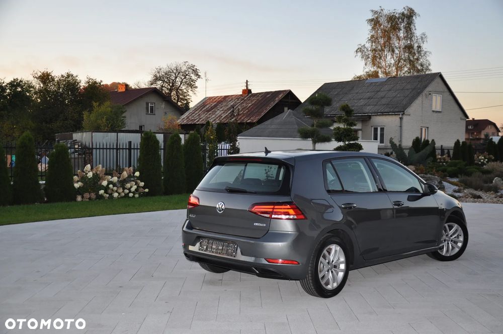 Volkswagen Golf - 3