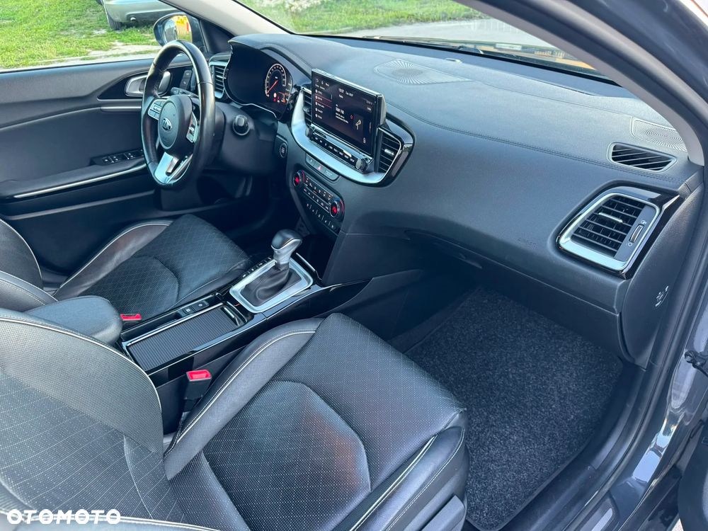 Kia XCeed 1.6 CRDi DCT7 PLATINUM EDITION - 16