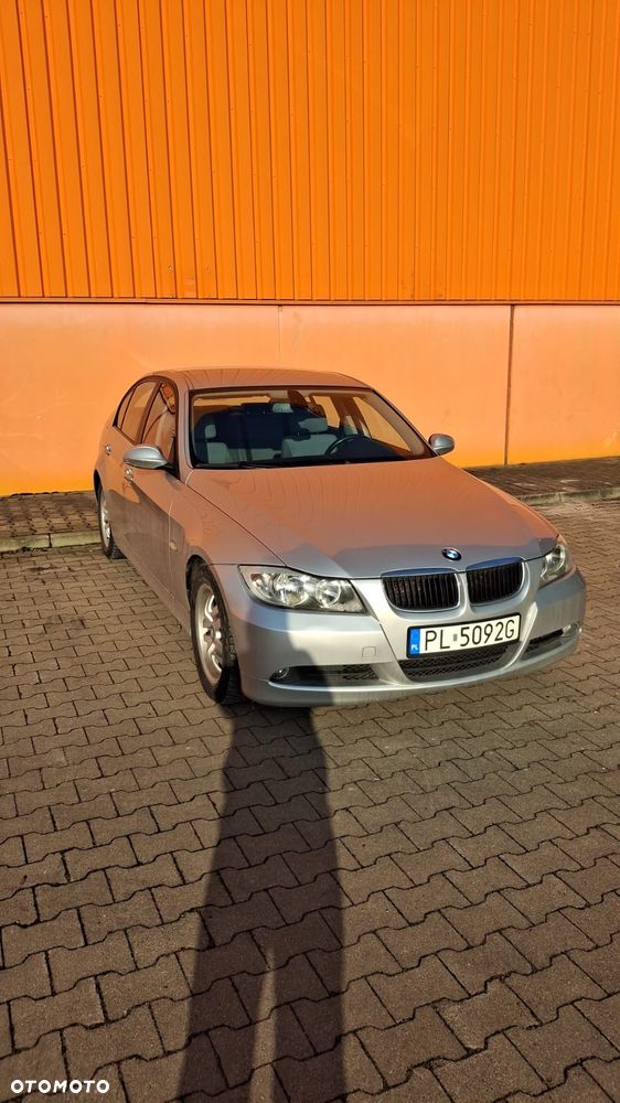 BMW Seria 3 318d - 11