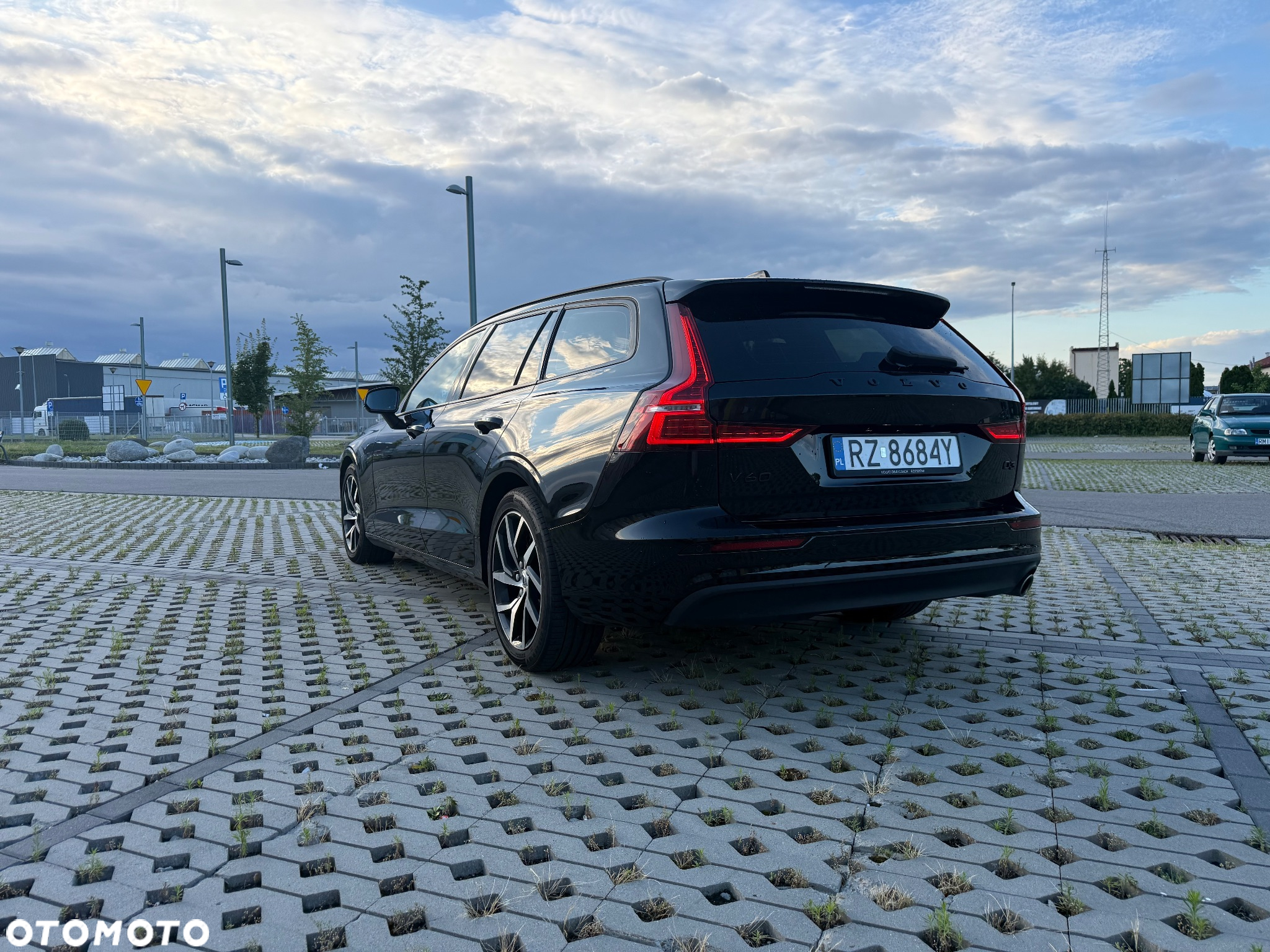 Volvo V60 D3 Momentum - 9