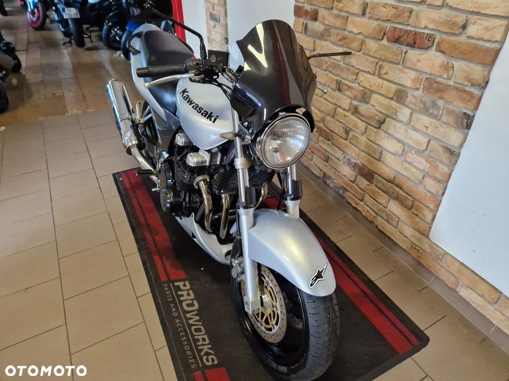 Kawasaki ZR - 16