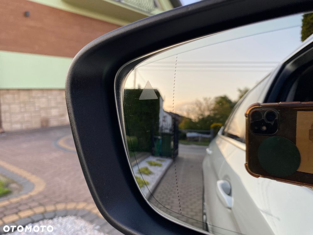 BMW Seria 5 520d Touring - 38