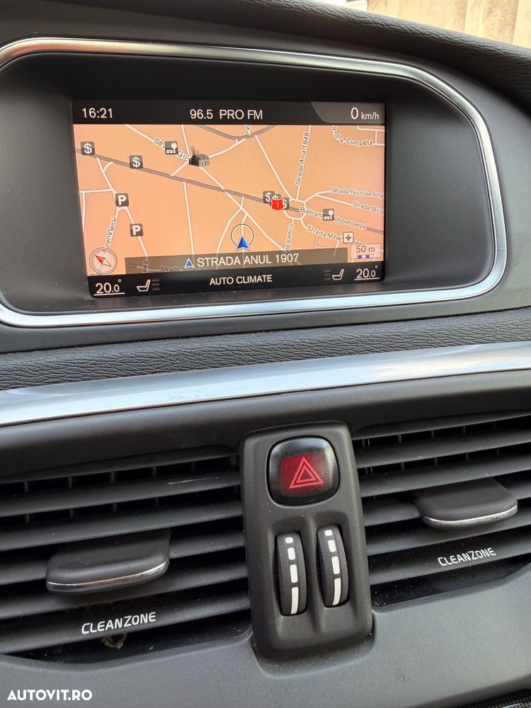Volvo V40 D2 Linje Svart - 30