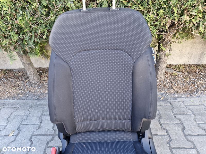 kia carens iv fotel kierowcy lewy przód przedni uk - 4