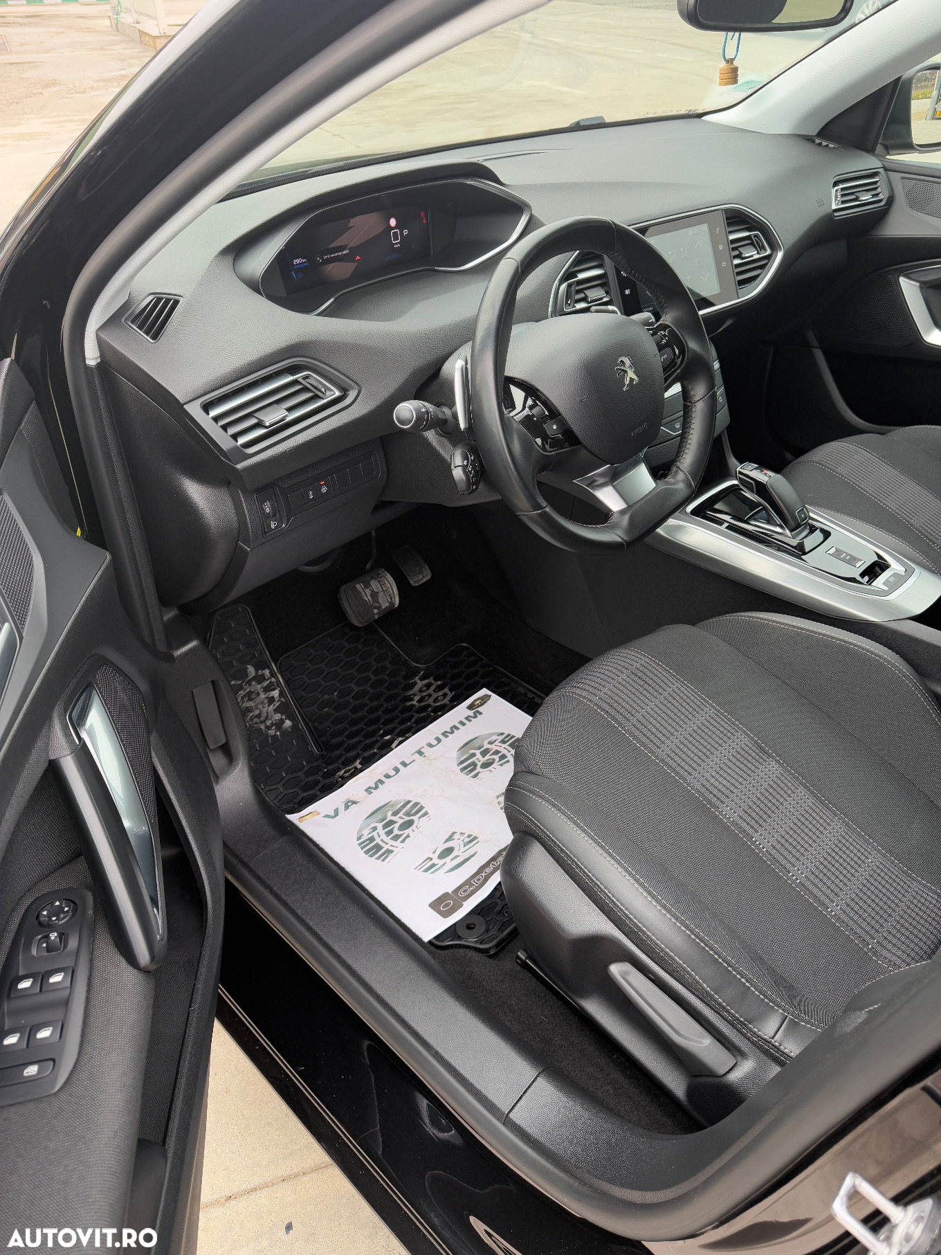 Peugeot 308 1.5L BlueHDI 130 S&S EAT8 Style - 13