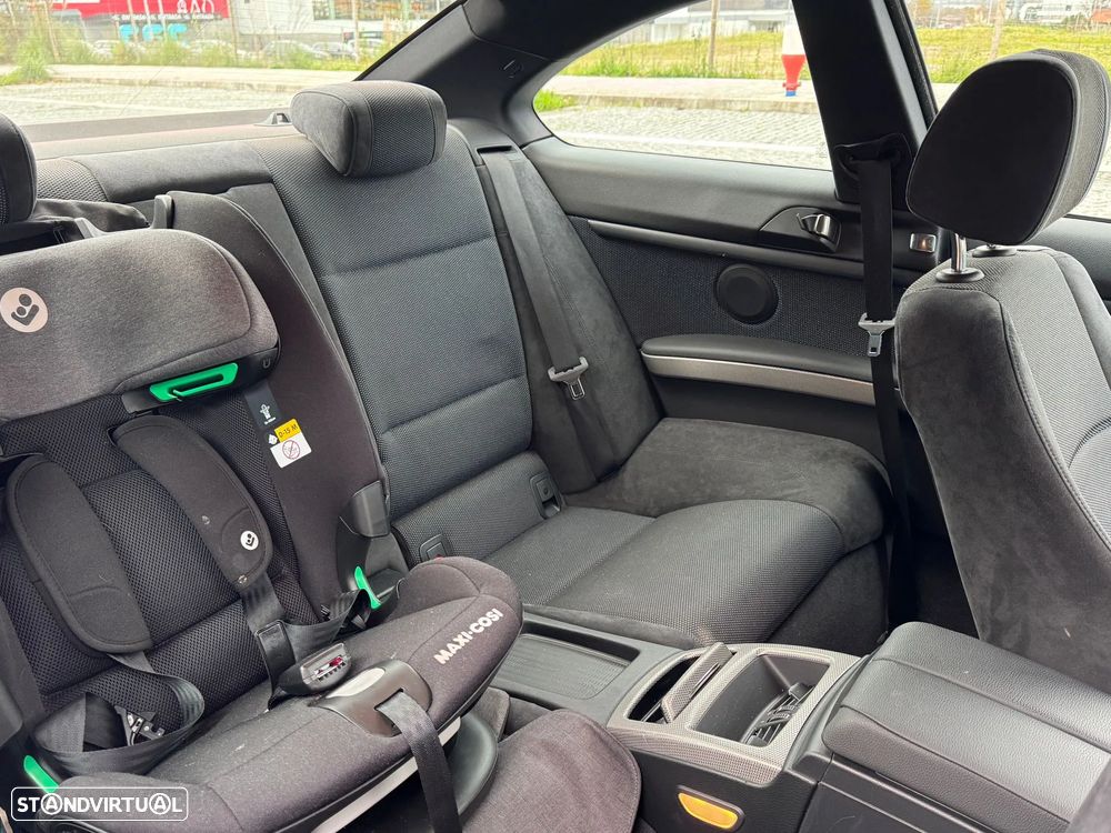 BMW 320 d xDrive Coupe Edição M - 11