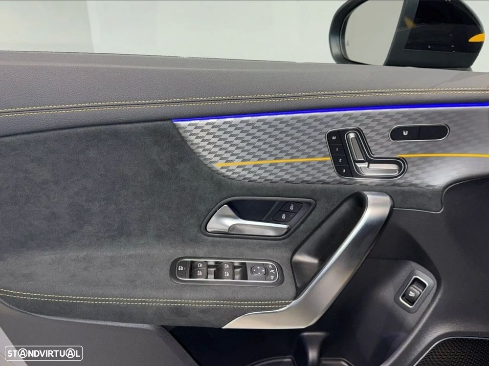 Mercedes-Benz CLA 45 AMG - 11