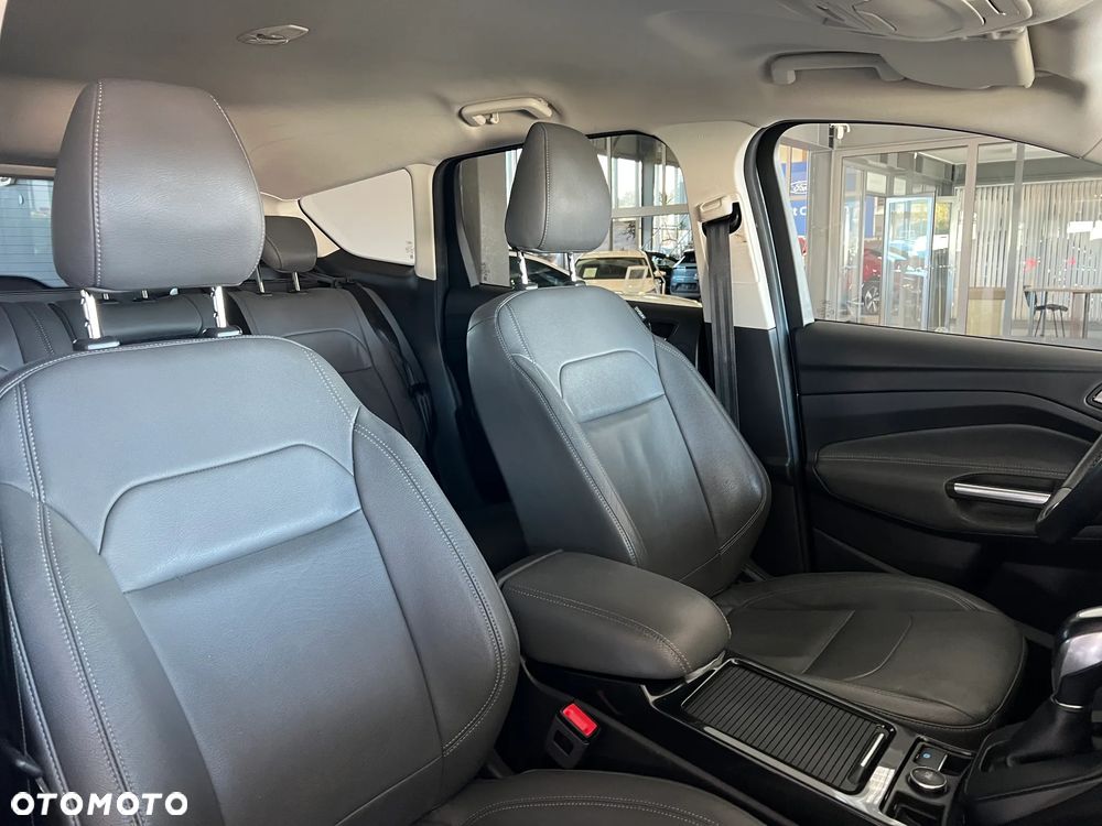 Ford Kuga 2.0 TDCi FWD Titanium - 37