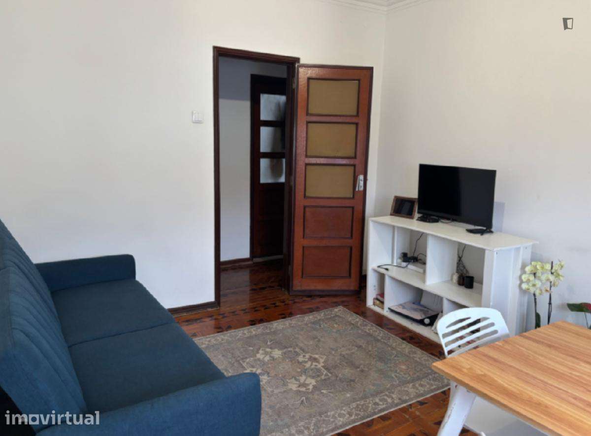 Quarto - localizado em Almada Lisbon - Grande imagem: 4/11