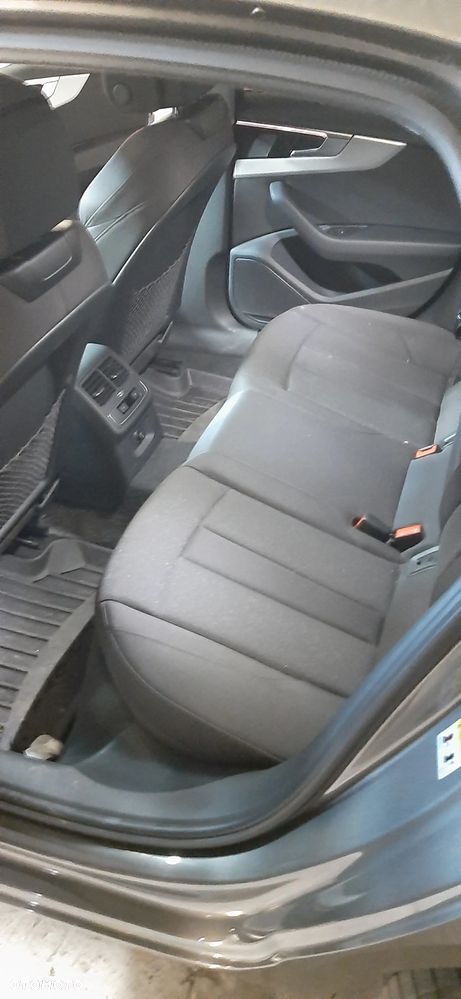 Audi A4 Limousine 35 TFSI S tronic - 12