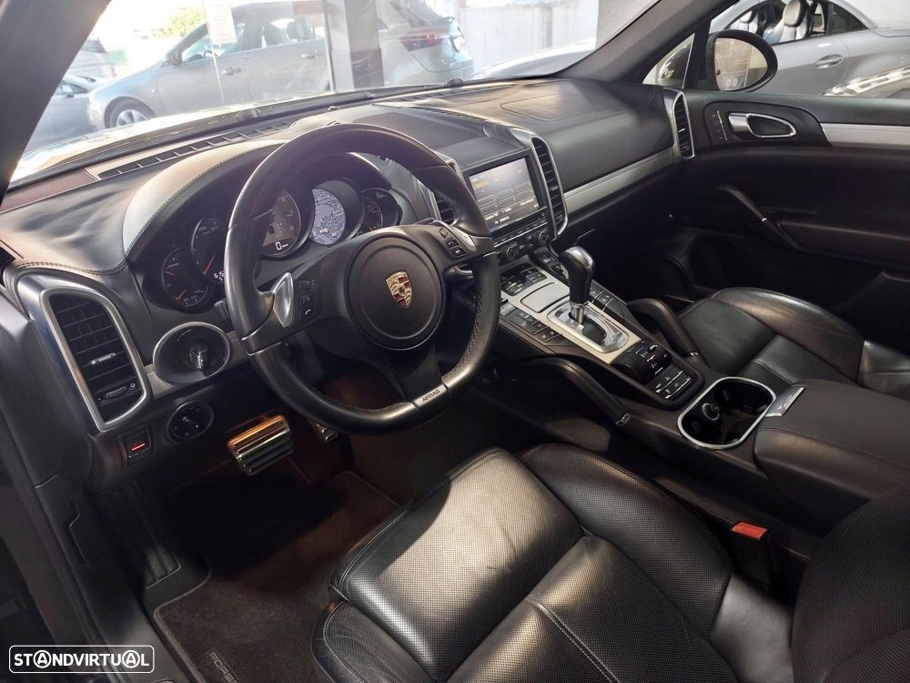 Porsche Cayenne S Hybrid - 13