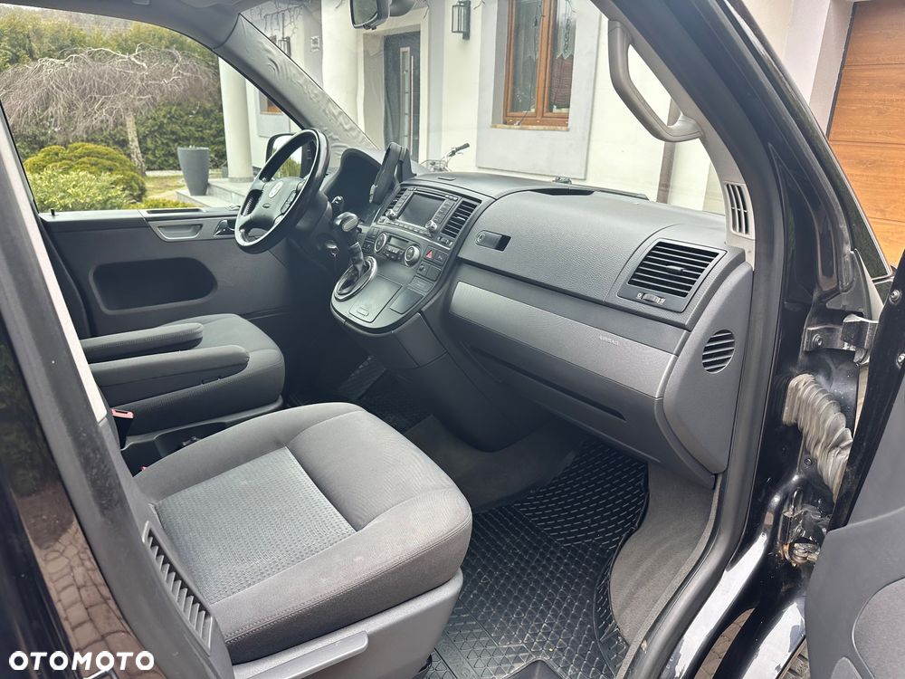 Volkswagen Multivan - 7