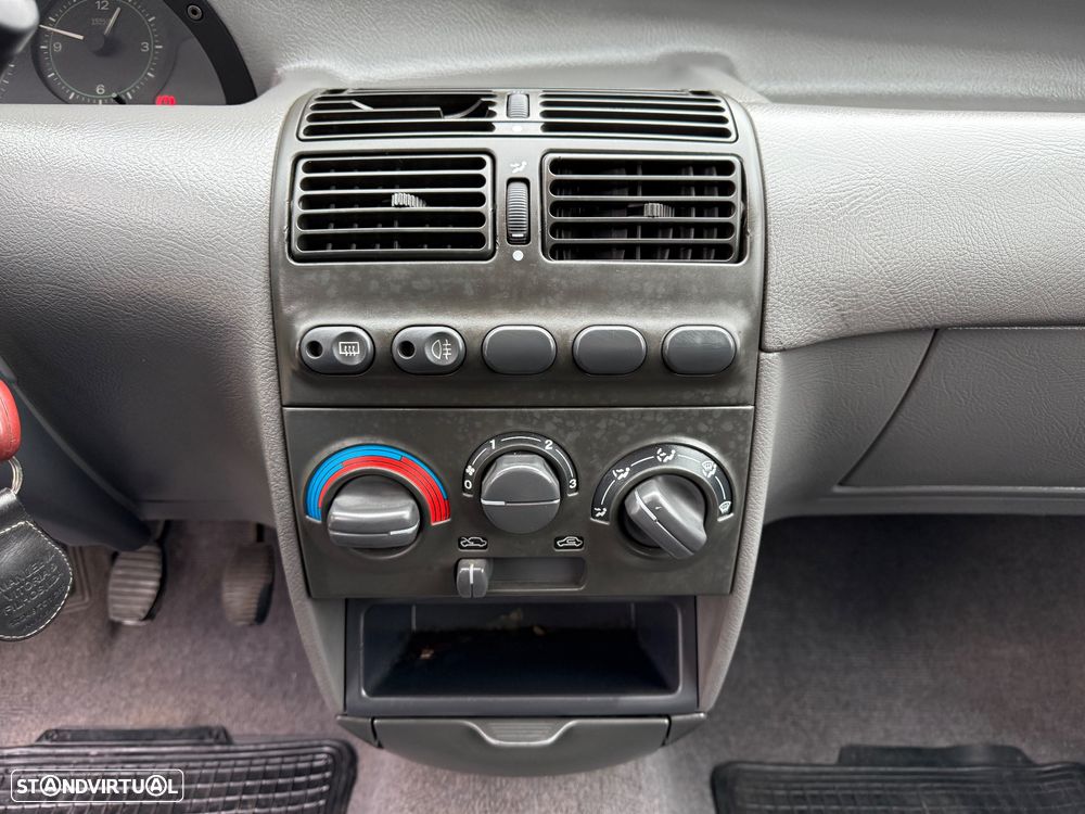 Fiat Punto 1.1i - 14