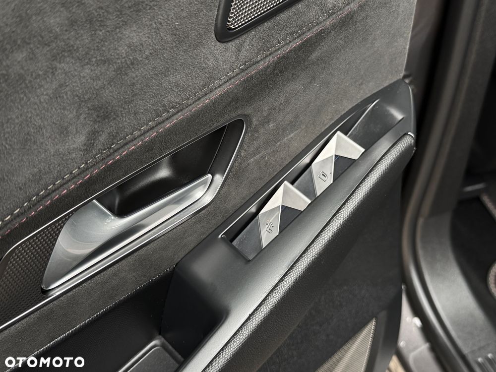 DS Automobiles DS 7 Crossback 2.0 BlueHDi Performance Line + - 28