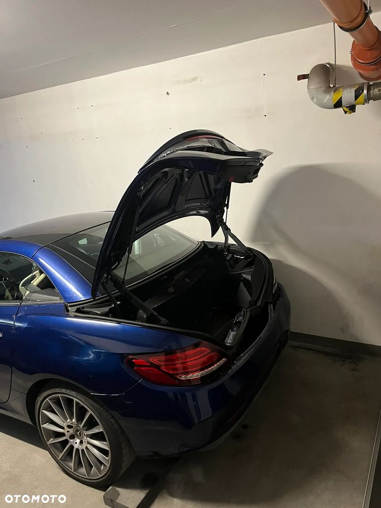 Mercedes-Benz SLC - 7