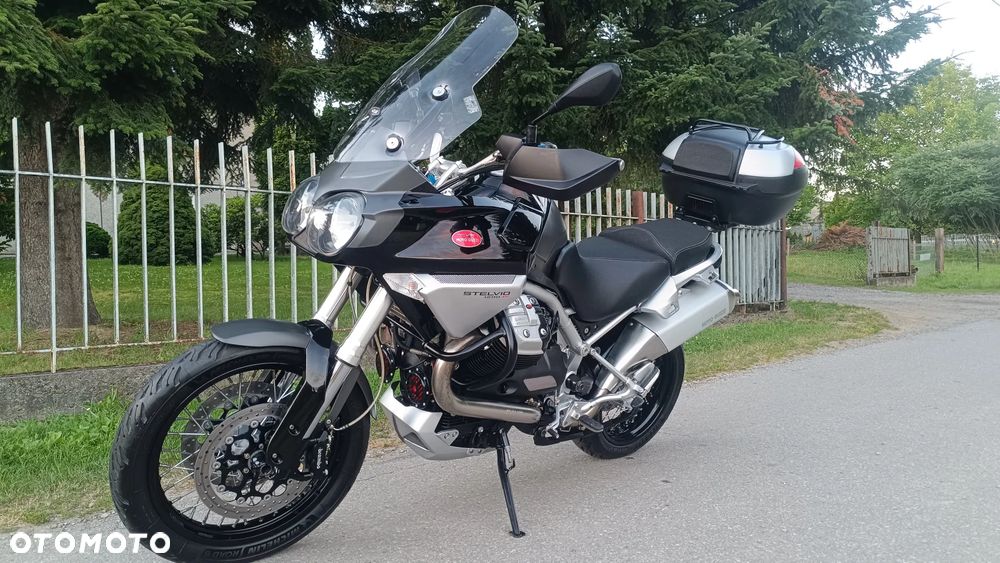 Moto Guzzi Stelvio - 2