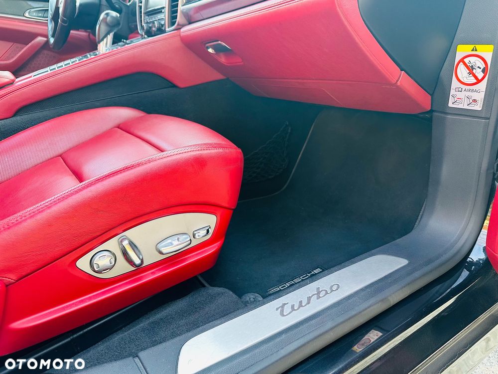 Porsche Panamera Turbo Executive PDK - 20