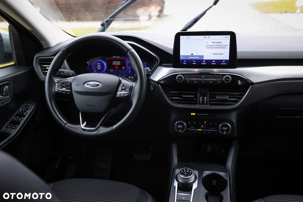 Ford Kuga 2.0 EcoBlue 4x4 TITANIUM X - 23