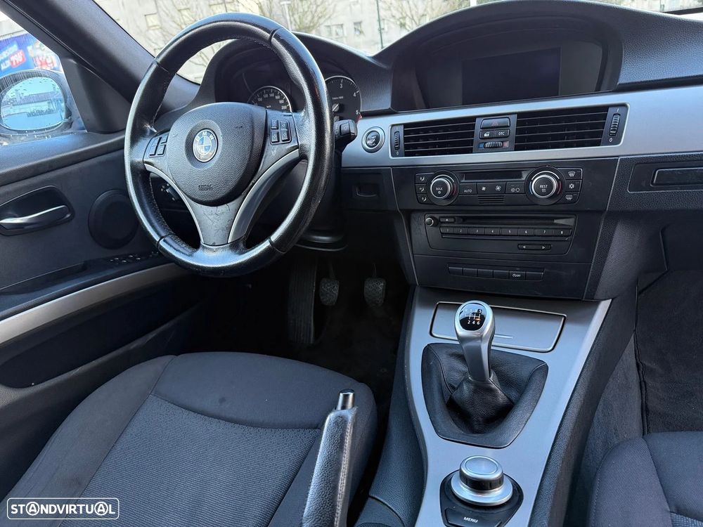 BMW 318 d Navigation - 18
