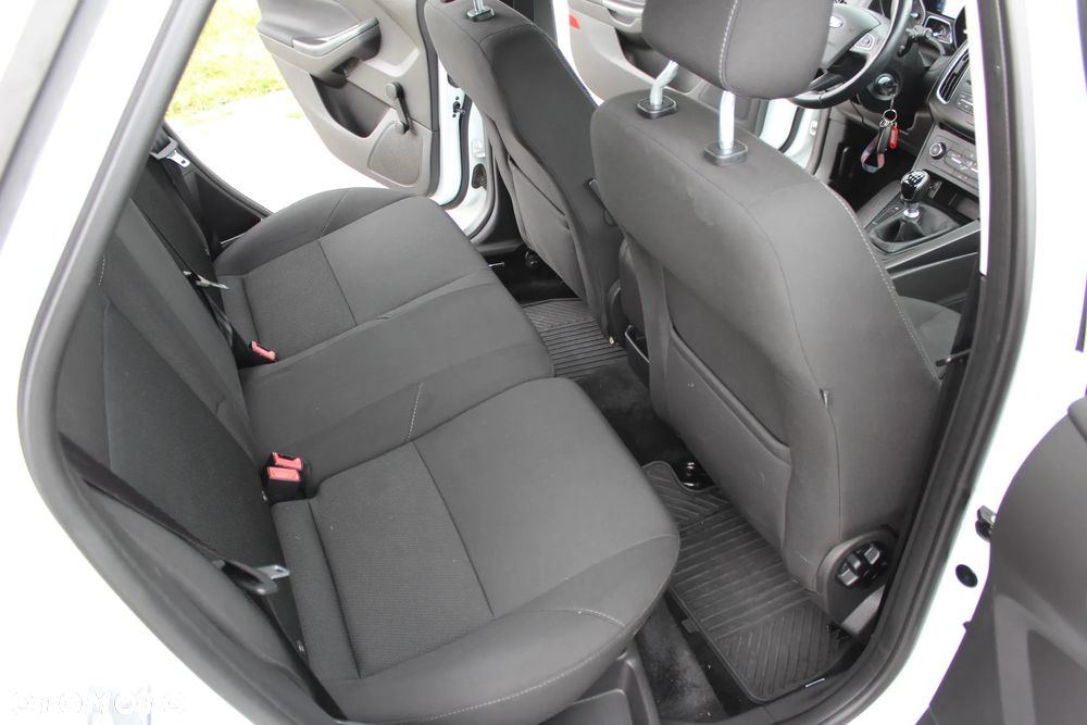 Ford Focus - 19