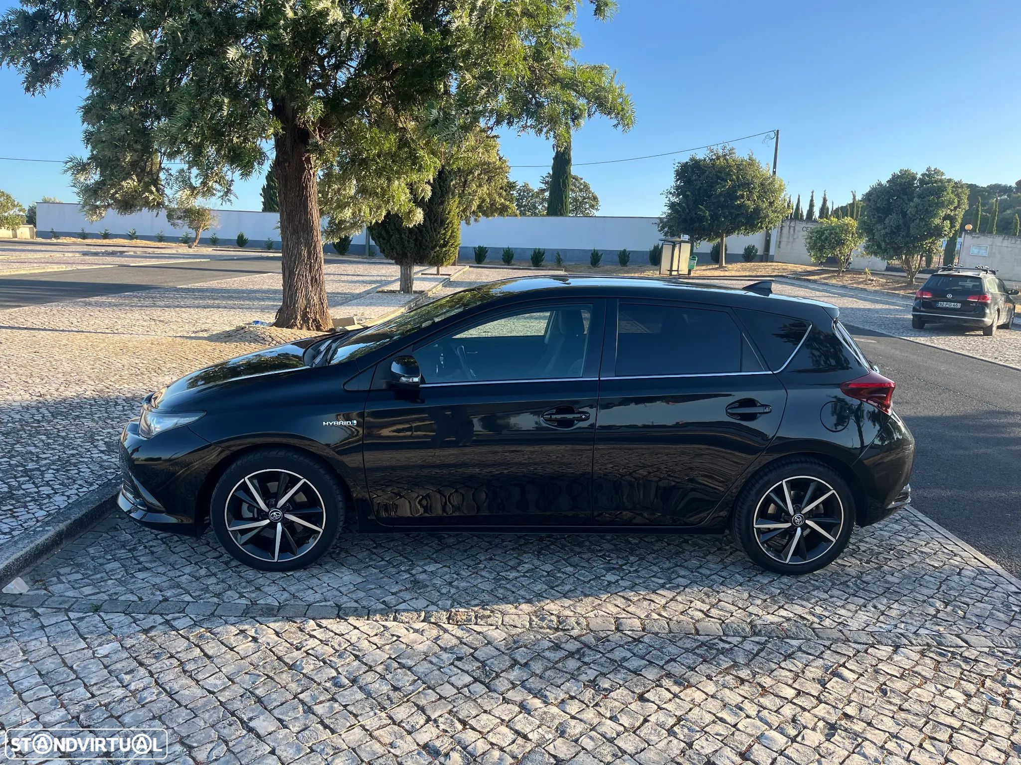 Toyota Auris 1.8 HSD Comfort +P.Techno+P.Sport - 1