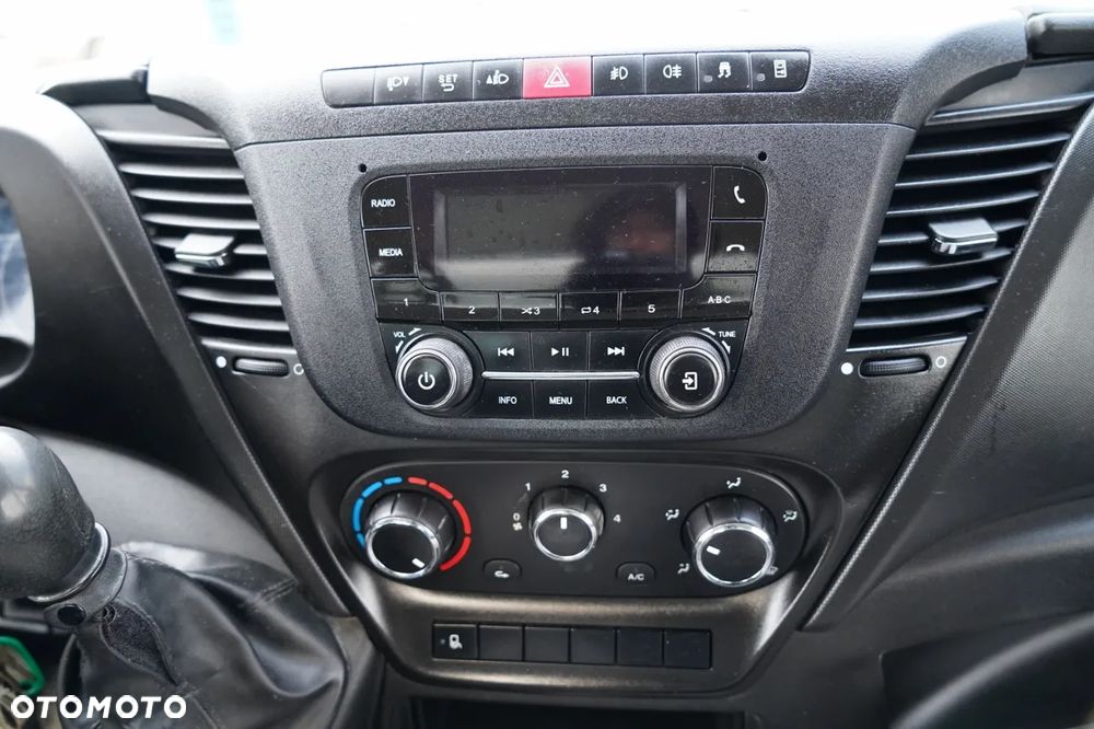 Iveco DAILY 35-150 / WYWROTKA TYLNOZSYPOWA / BLIŹNIAK / MANUAL / - 33