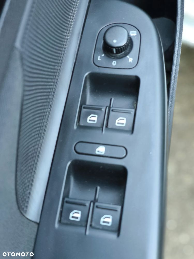 Volkswagen Golf - 15