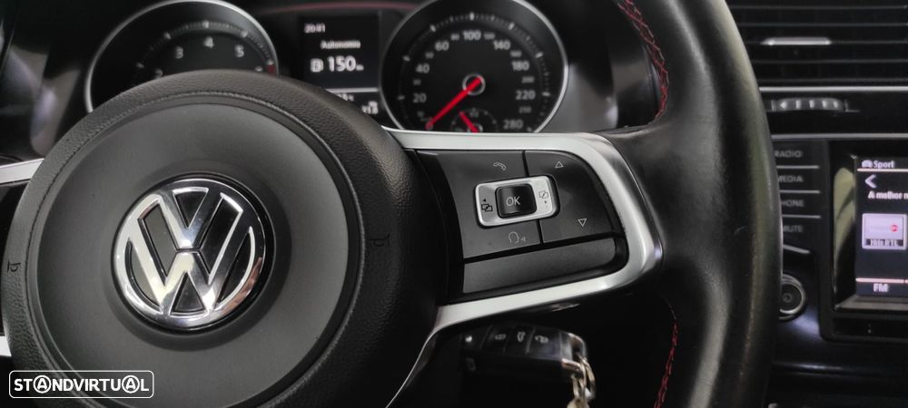 VW Golf - 34