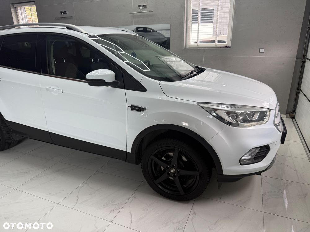 Ford Kuga 1.5 EcoBoost 2x4 Titanium - 10