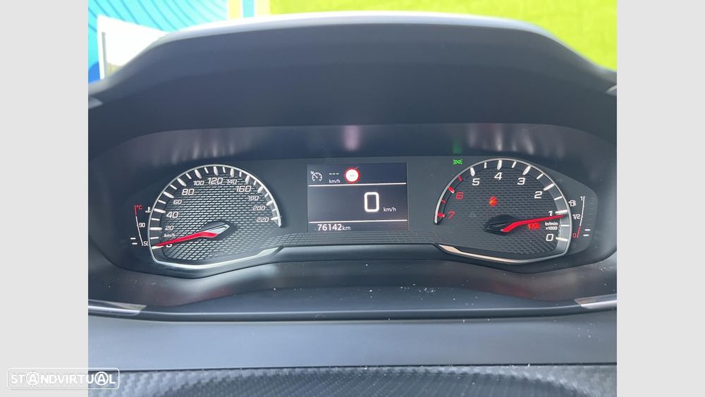 Peugeot 2008 1.2 PureTech Allure - 8