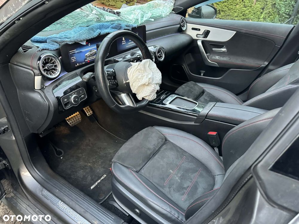 Mercedes-Benz CLA 250 4-Matic AMG Line 7G-DCT - 15