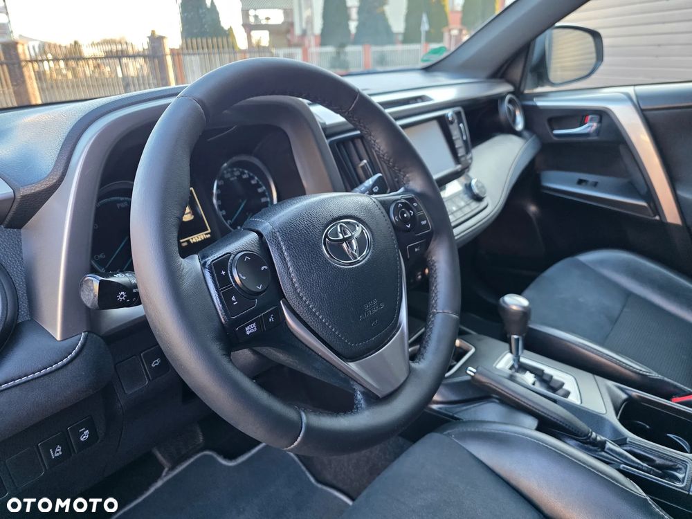 Toyota RAV4 - 18