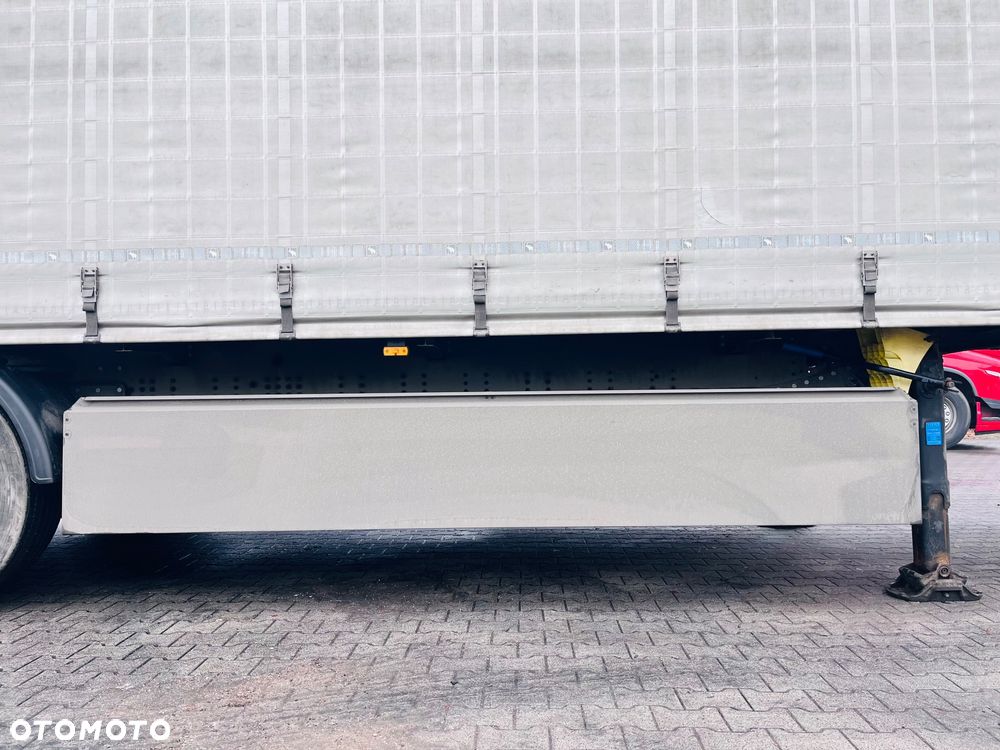 Schmitz Cargobull SCB S3T - 10