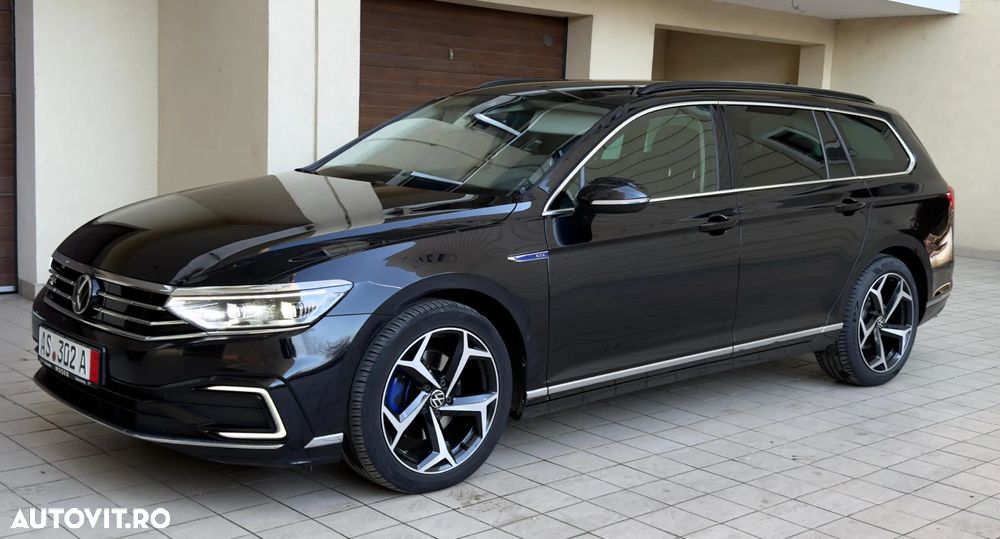 Volkswagen Passat - 13