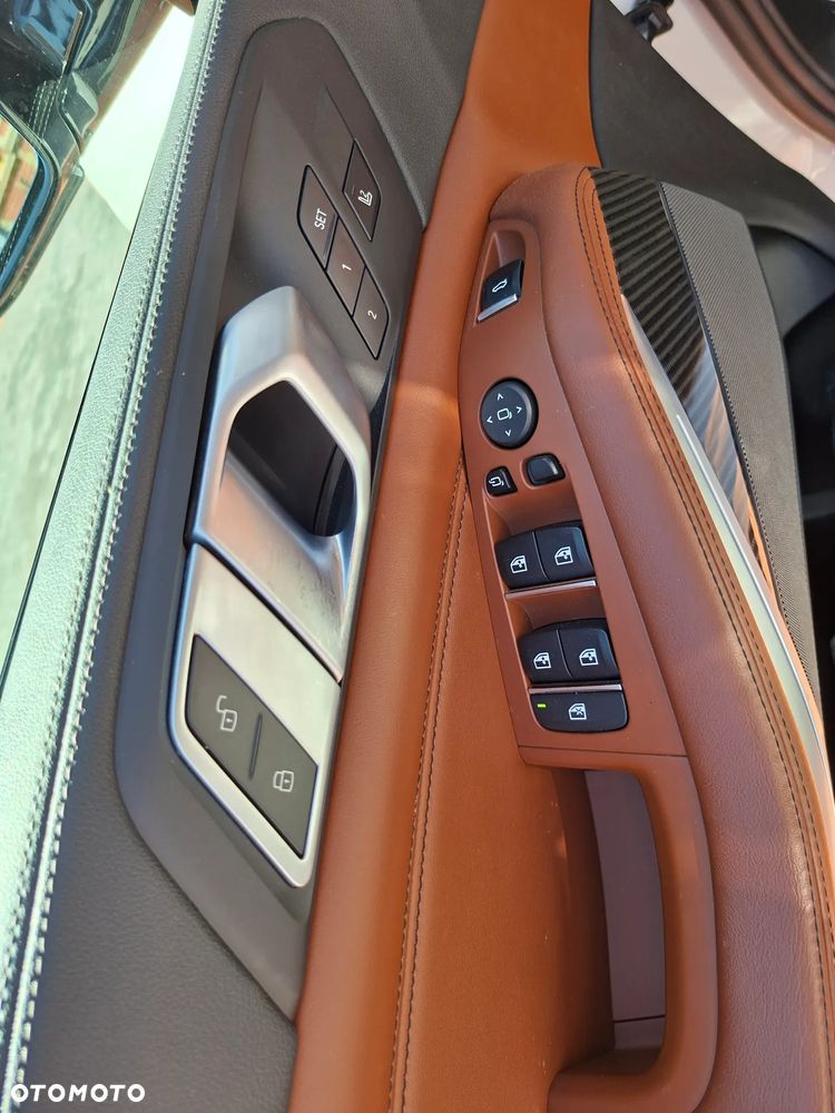 BMW X5 M50i - 20