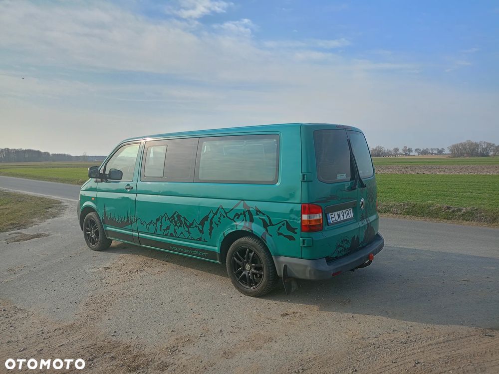 Volkswagen Caravelle - 5