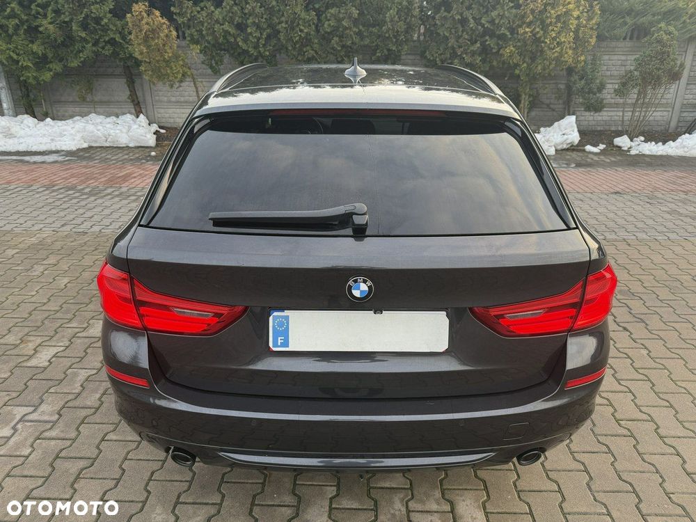 BMW Seria 5 520d Sport - 2