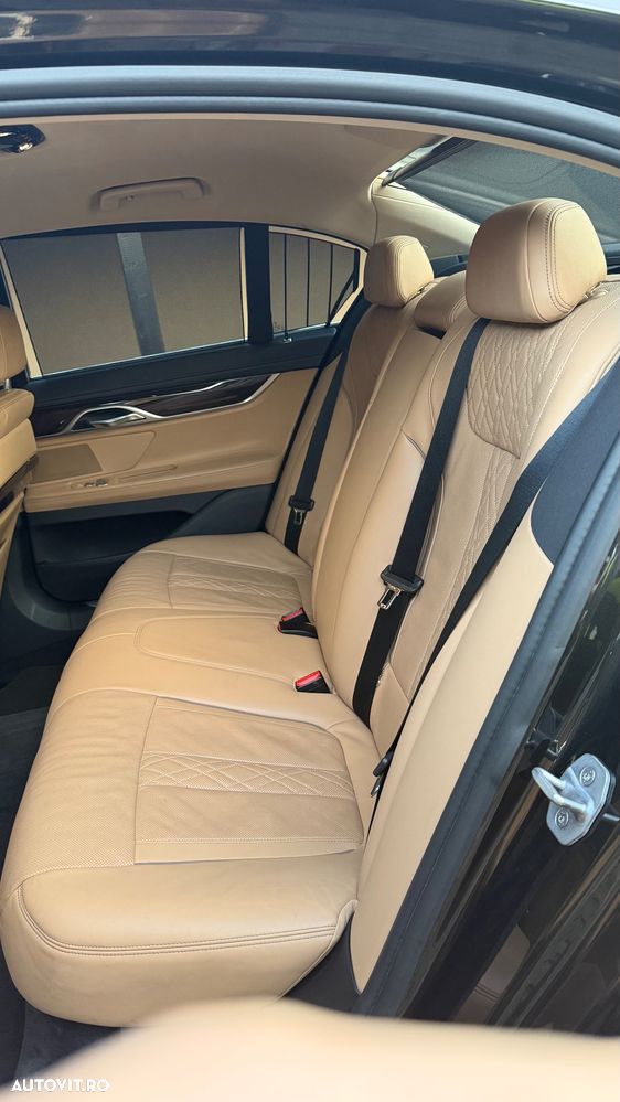 BMW Seria 7 740d xDrive - 9
