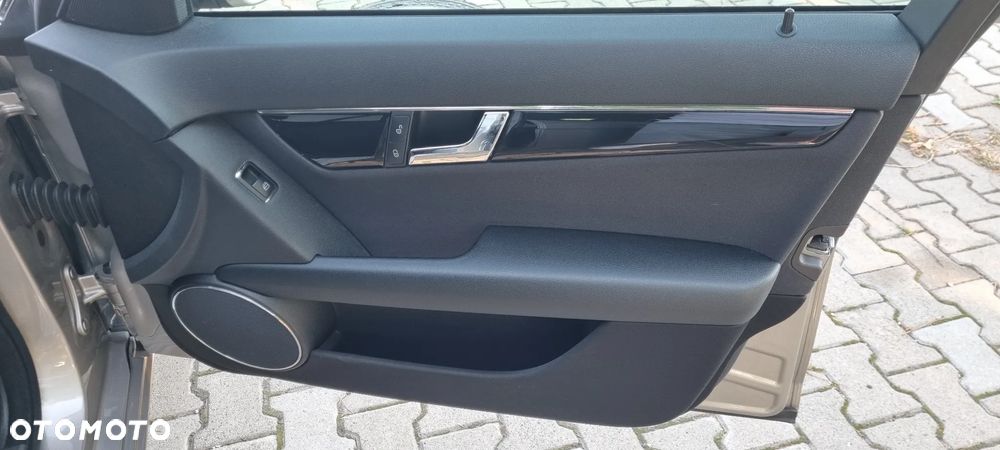 Mercedes-Benz Klasa C - 21