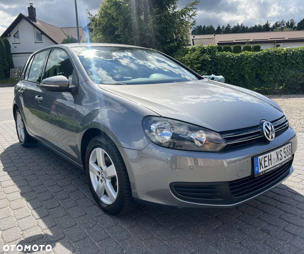 Volkswagen Golf - 2