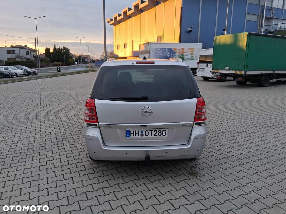 Opel Zafira 1.6 - 5