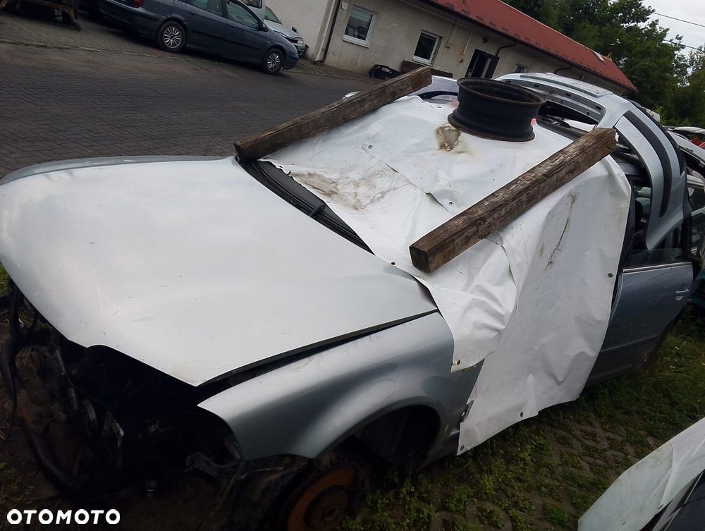 Volkswagen Passat B5 FL (00-05r.) 1.9 TDI 130KM. Silnik AVF Skrzynia ELN lakier LB5S.Cały na części. GWARANCJA !!!  Przód Tył Zestaw Komplet Drzwi Klapa Zderzak Błotnik Maska Grill Atrapa Szyba Pas Lampa Lusterko Boczki Fotel Kanapa Kokpit Deska Rozdzielcza Przełącznik Włącznik Sterownik Przewody Wiązka Instalacja Moduł Komputer Czujnik Listwa Pompa Alternator Wtryski Głowica Rozrusznik Kompresor Sprzęgło Dwumas Silnik Skrzynia ABS Klimatyzacji Paliwa Wspomagania Kolektor Turbina Przepustnica Zawór Chłodnica Koło Hak Belka Sanki Zawieszenie Mcpherson Półoś Amortyzator Wydech Tłumik Zacisk Most - 3