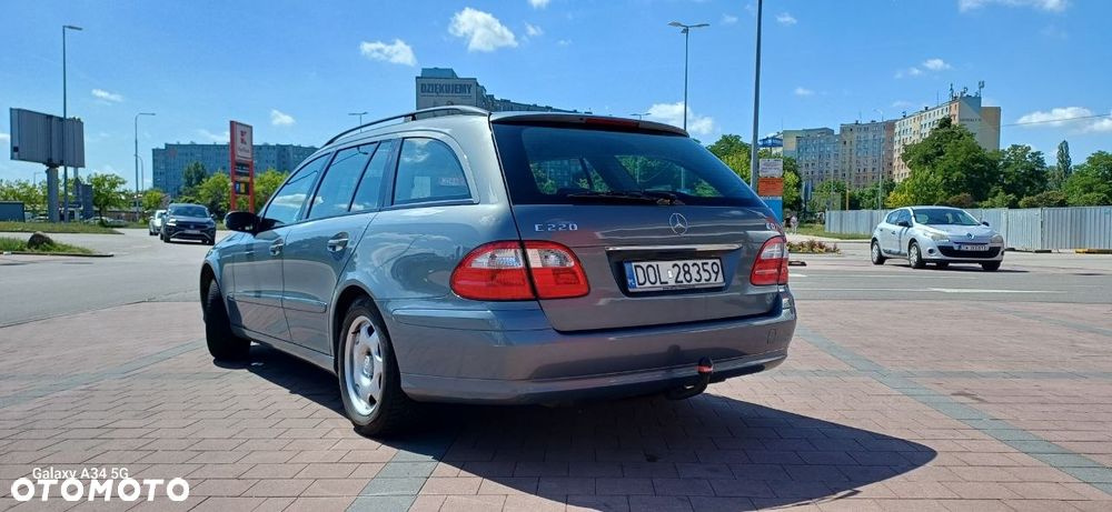 Mercedes-Benz Klasa E 220 CDI T Classic - 9